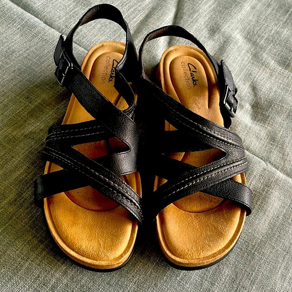 Clarks Shoes - Clark’s Strapped Sandel